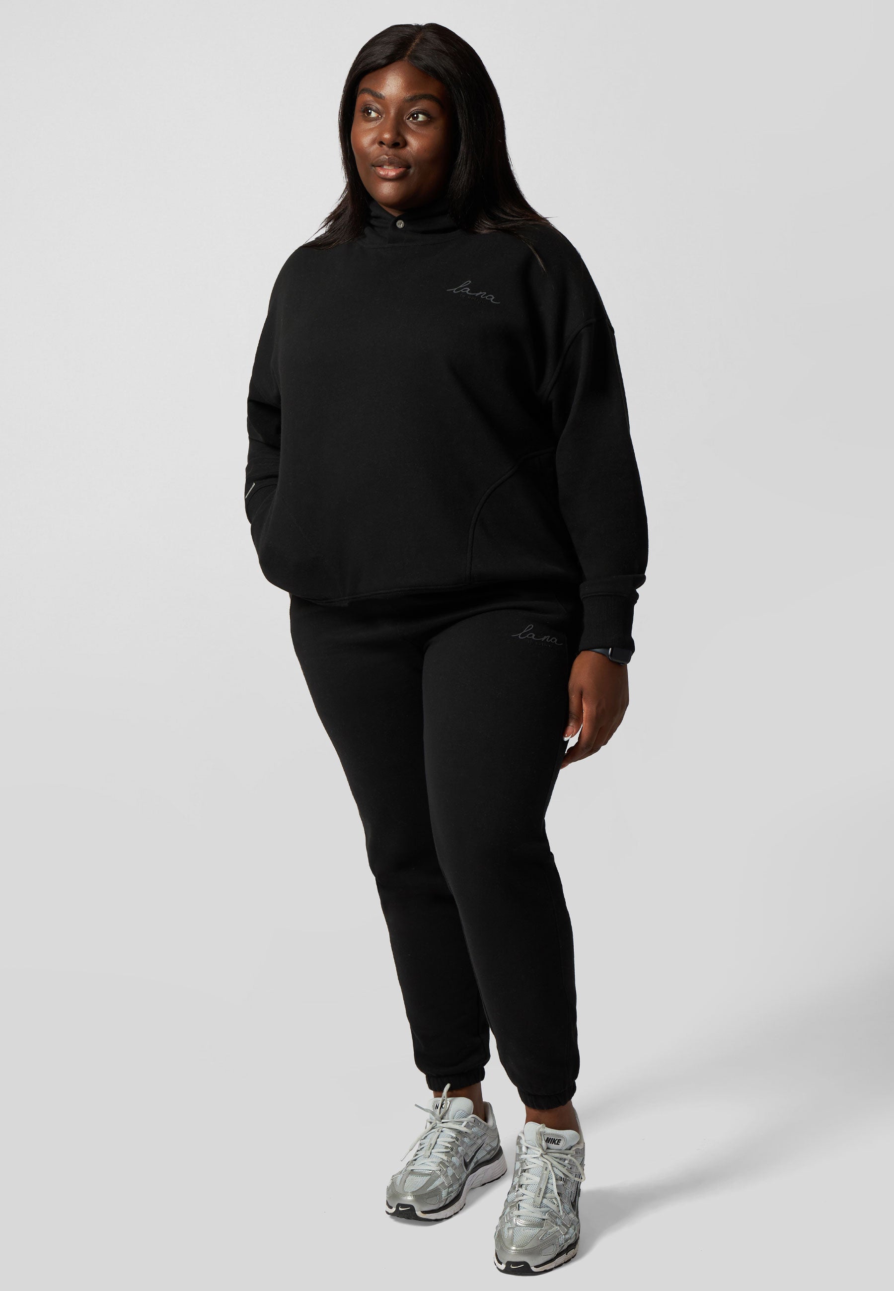 Essential Oversized Hoodie - Black